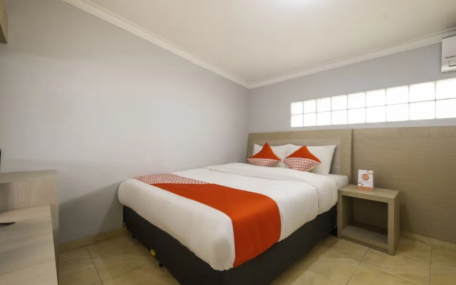 The Karins Guesthouse by OYO Rooms