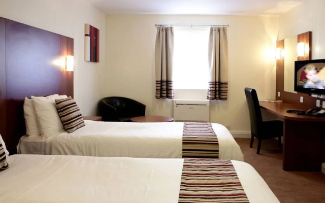 Mercure Swindon South Marston Hotel and Spa