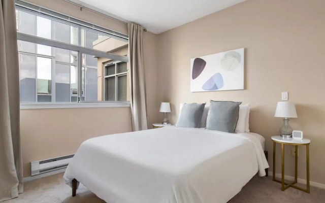 Bellevue Designer 1BD Plus Den 1BA Apartment