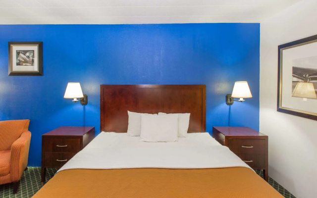 Frontier Inn