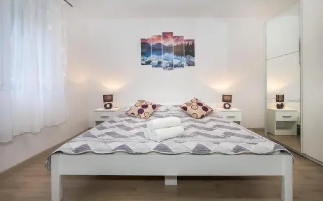 Apartment Maja