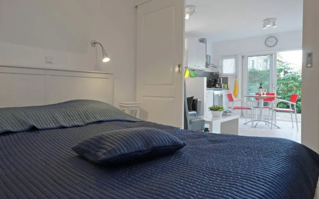 Holiday Home Near Lawn Bowling in Krabbendam