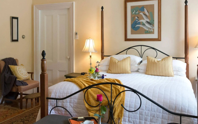 Captain Freeman Inn