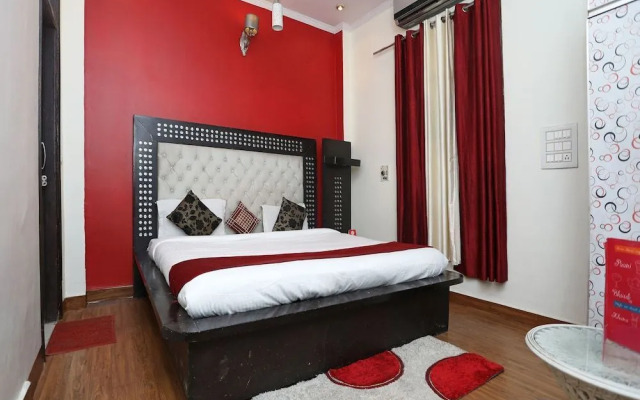 The Castle By OYO Rooms