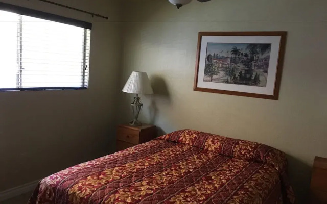 Vista Pines Motel