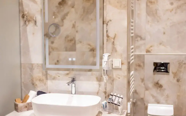 Trikala Mall Suites !