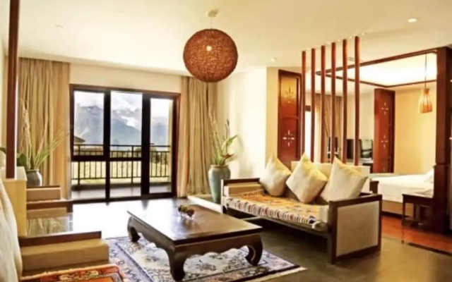 High Mountain Resort Deqin