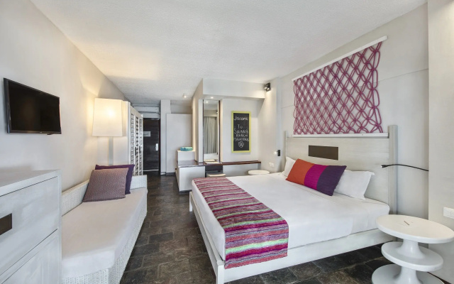 Solana Beach - Adults Only