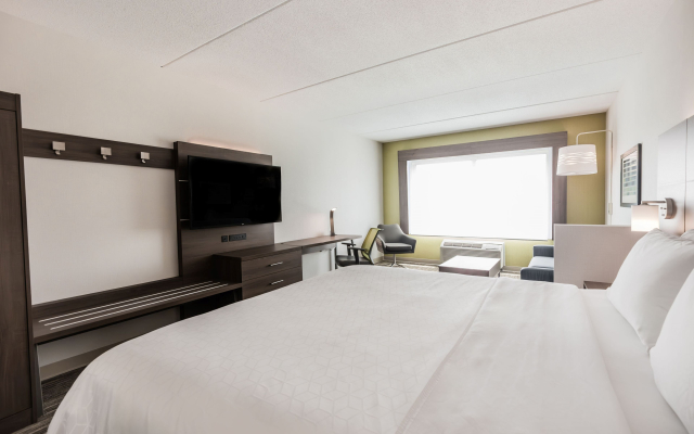 Holiday Inn Express & Suites Welland by IHG