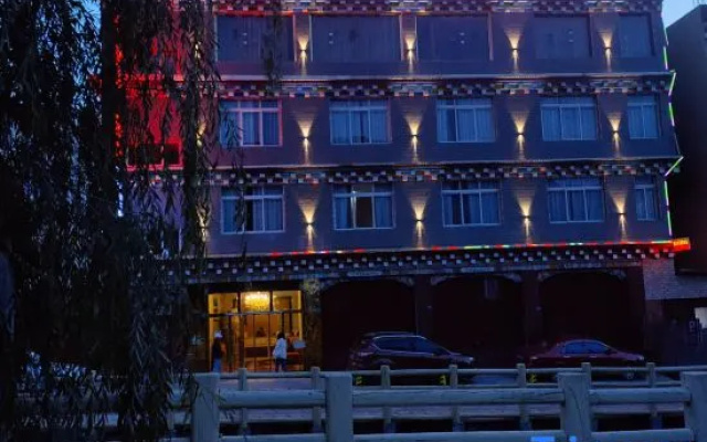 Yanting Yijia Homestay