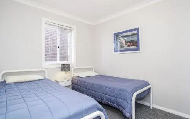 Beachcomer, Unit 1 - The Entrance, NSW