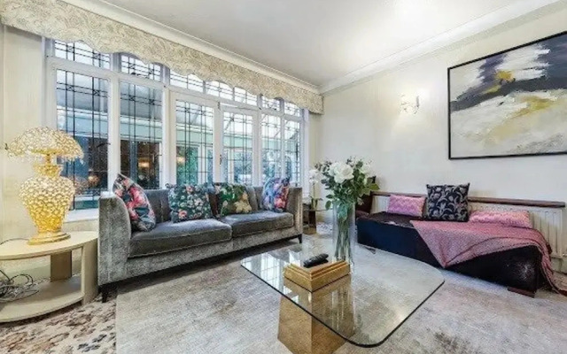 Spacious Home With Private Parking