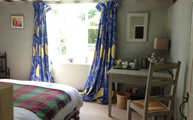 Crown House Bed & Breakfast