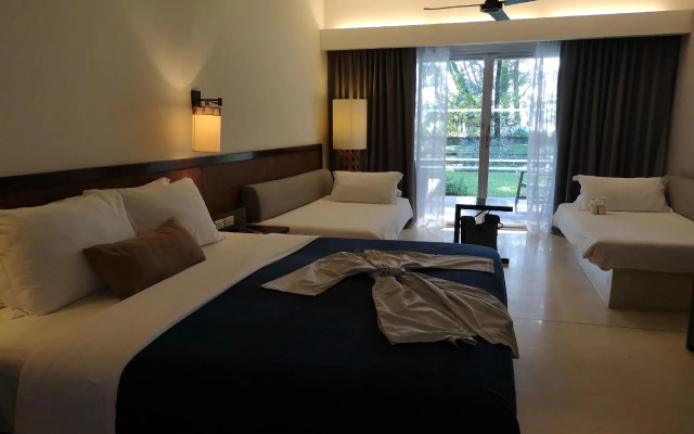 Southsea Khaolak Beach Resort