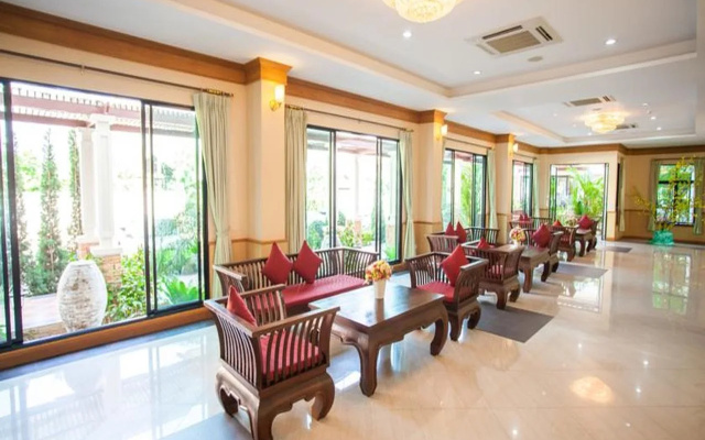 Royal Nakhara Hotel