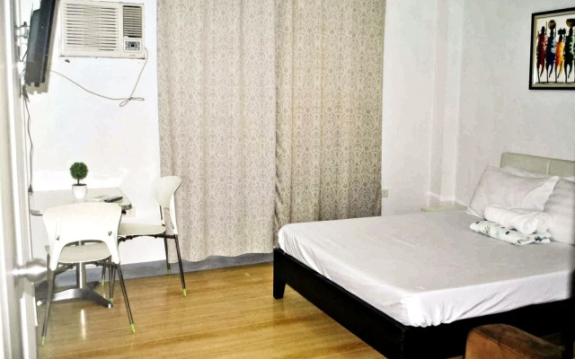 Loria Hotel Tagaytay