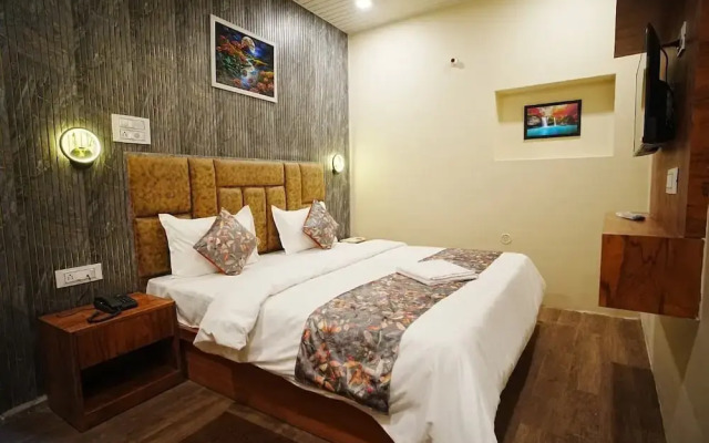 Click Find Stay Orderly Bazar