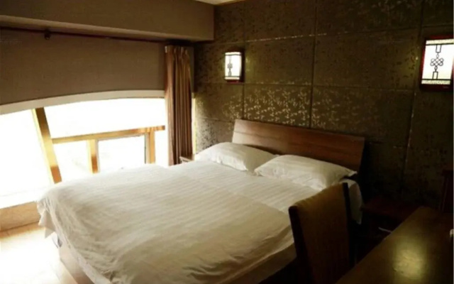 Yongtai Junyue Hotel