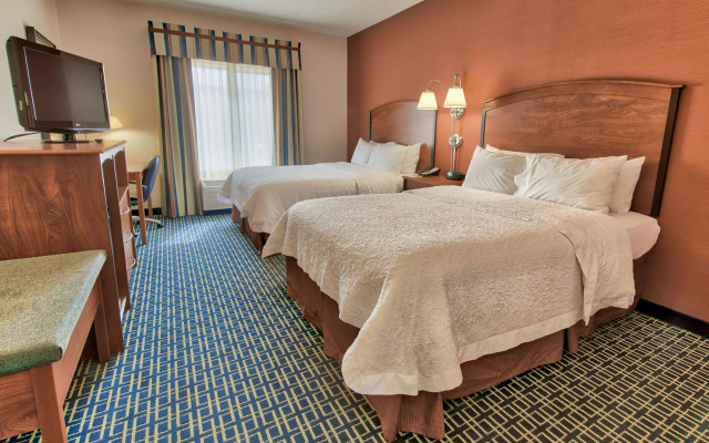 Hampton Inn & Suites Ridgecrest