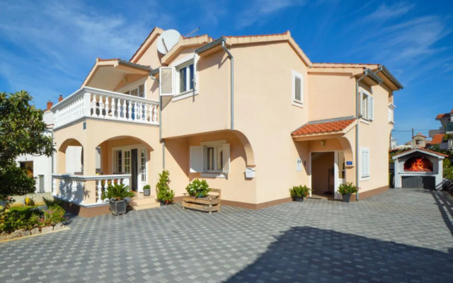 Apartment Mladen Paros 38996
