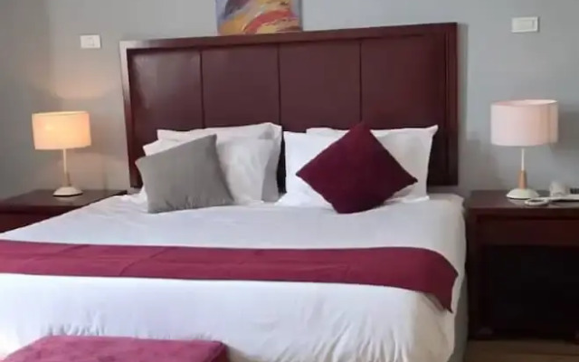 Au-thopia hotel