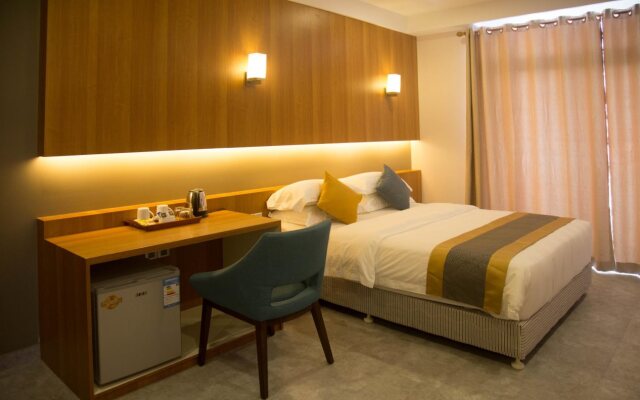Отель Kuredhi Beach Inn