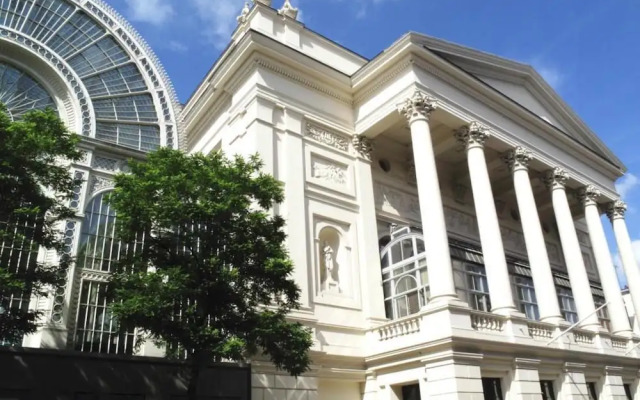 The Covent Garden Gem - Modern, Clean Propee