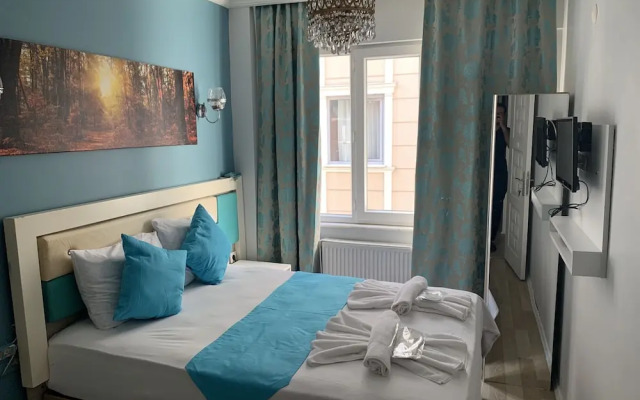 Royal Family Hotel