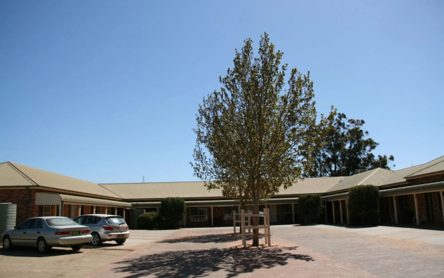 Country Gardens Motor Inn