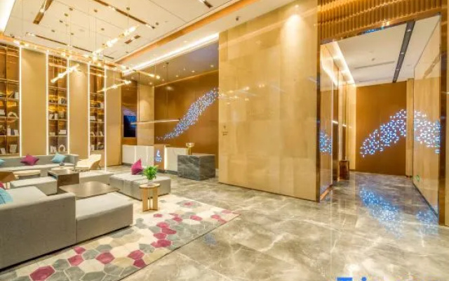 Lavande Hotel Huidong High-Speed Railway Station Shengli Square Store
