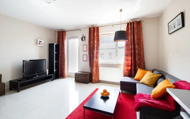 Wilanów Apartment with Balcony