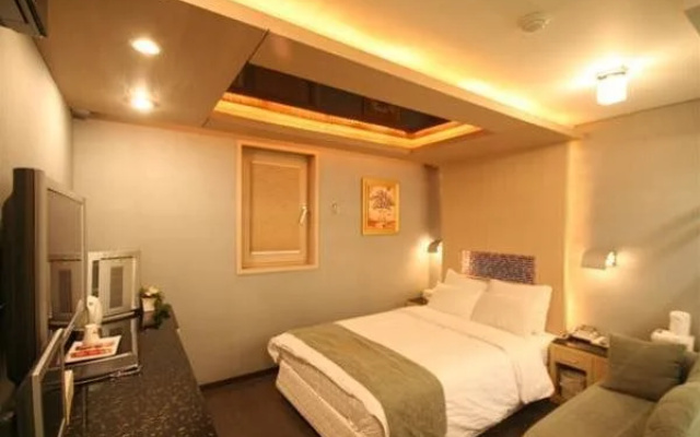 IMI Hotel