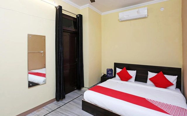 OYO 12758 Hotel Greenview Inn