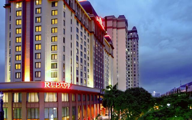 REDTOP Hotel & Convention Center вид на фасад
