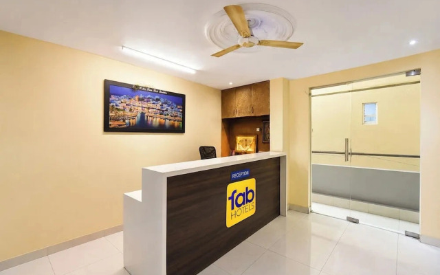 Fabhotel Blue Inn I