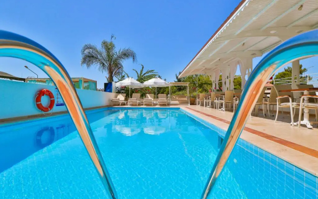 Linda Beach Class Hotel