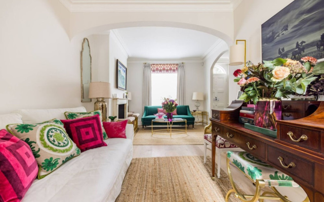 The Impressionist s Fireplace 4 BR Home in Chelsea