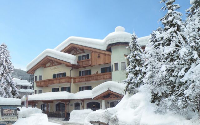 Pineta Pastry Hotel Рокка Пьеторе вид на фасад