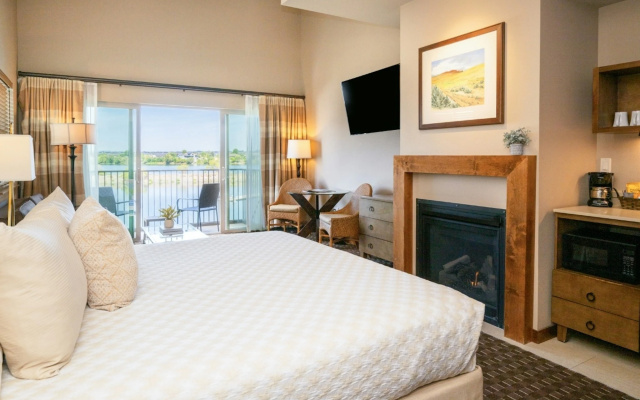 The Lodge at Columbia Point