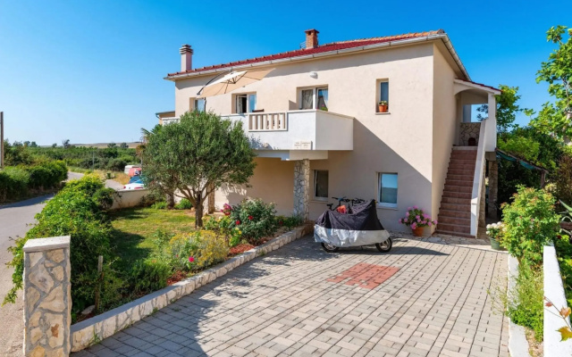 San - Comfortable and Great Location - A2