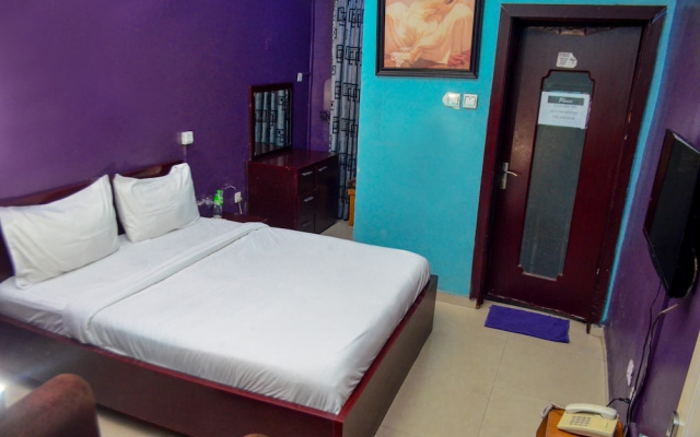 Proxima Inn