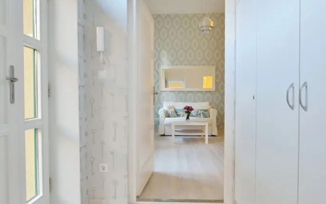Dob 11 Apartment I.
