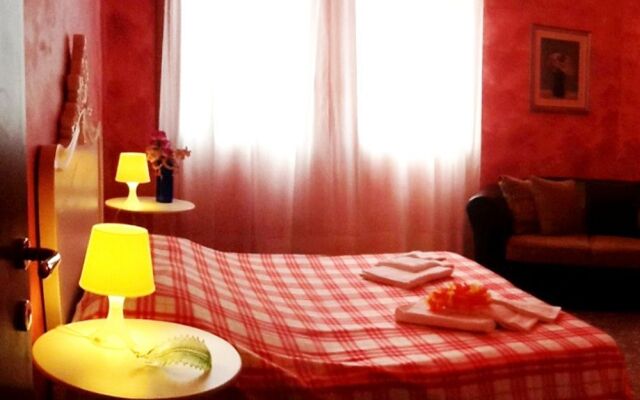 Отель B&B Exclusive комната для гостей