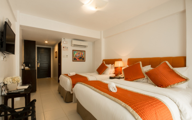White House Beach Resort