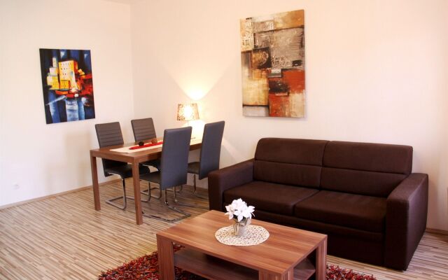 Апартаменты Checkvienna – Apartment Huetteldorfer Strasse Вена комната для гостей