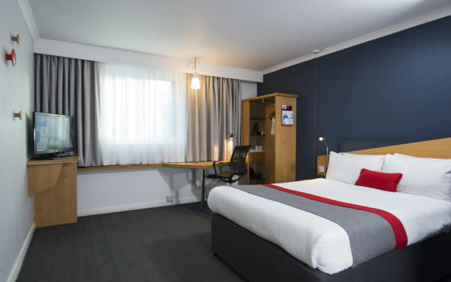 Holiday Inn Express Lichfield by IHG