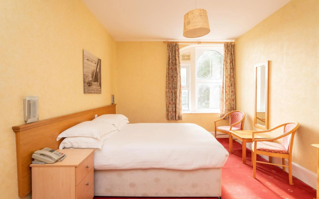Lauriston Hotel