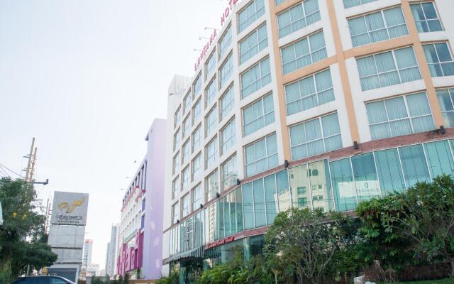 Lantana Resort Hotel Бангкок вид на фасад
