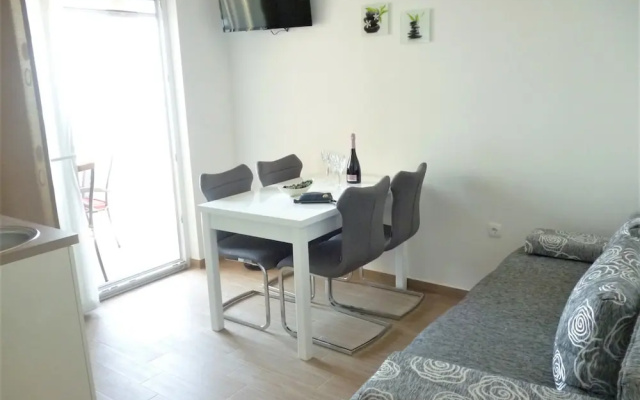 Apartments Jadranka-with the Seaview