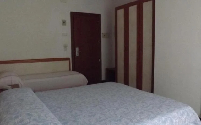 Hotel Tura